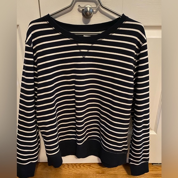 Amazon Essentials Tops - Amazon essential white and blue striped sweatshirt L